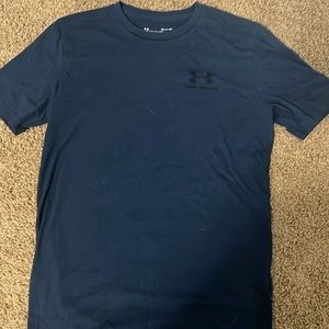 Adult small men’s under armor T-shirt